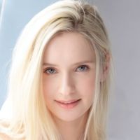 Lily Hart